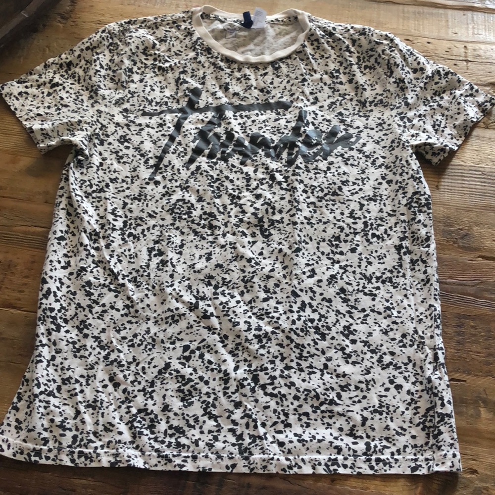 Men’s black and white T-shirt